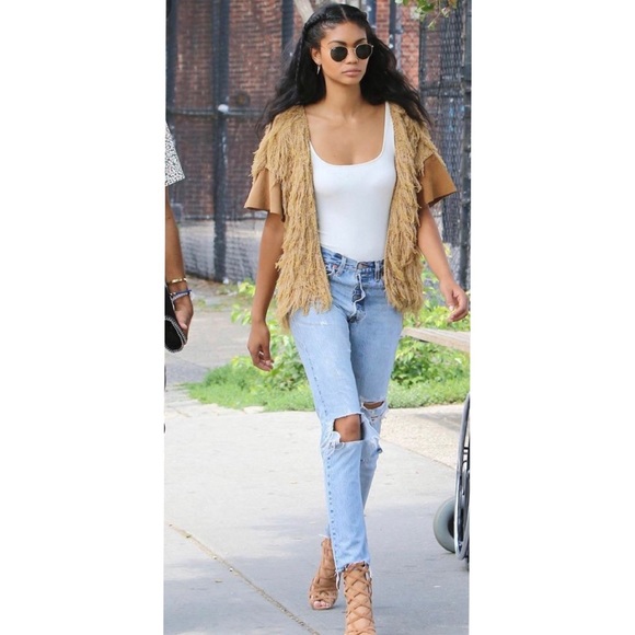 NWT LEVIS HIGH RISE DISTRESSED JEANS - Picture 7 of 9